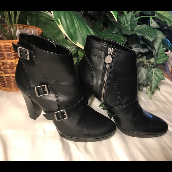 Simply Vera Vera Wang Shoes - **FINAL PRICE** Simply Vera Vera Wang Ankle Boots